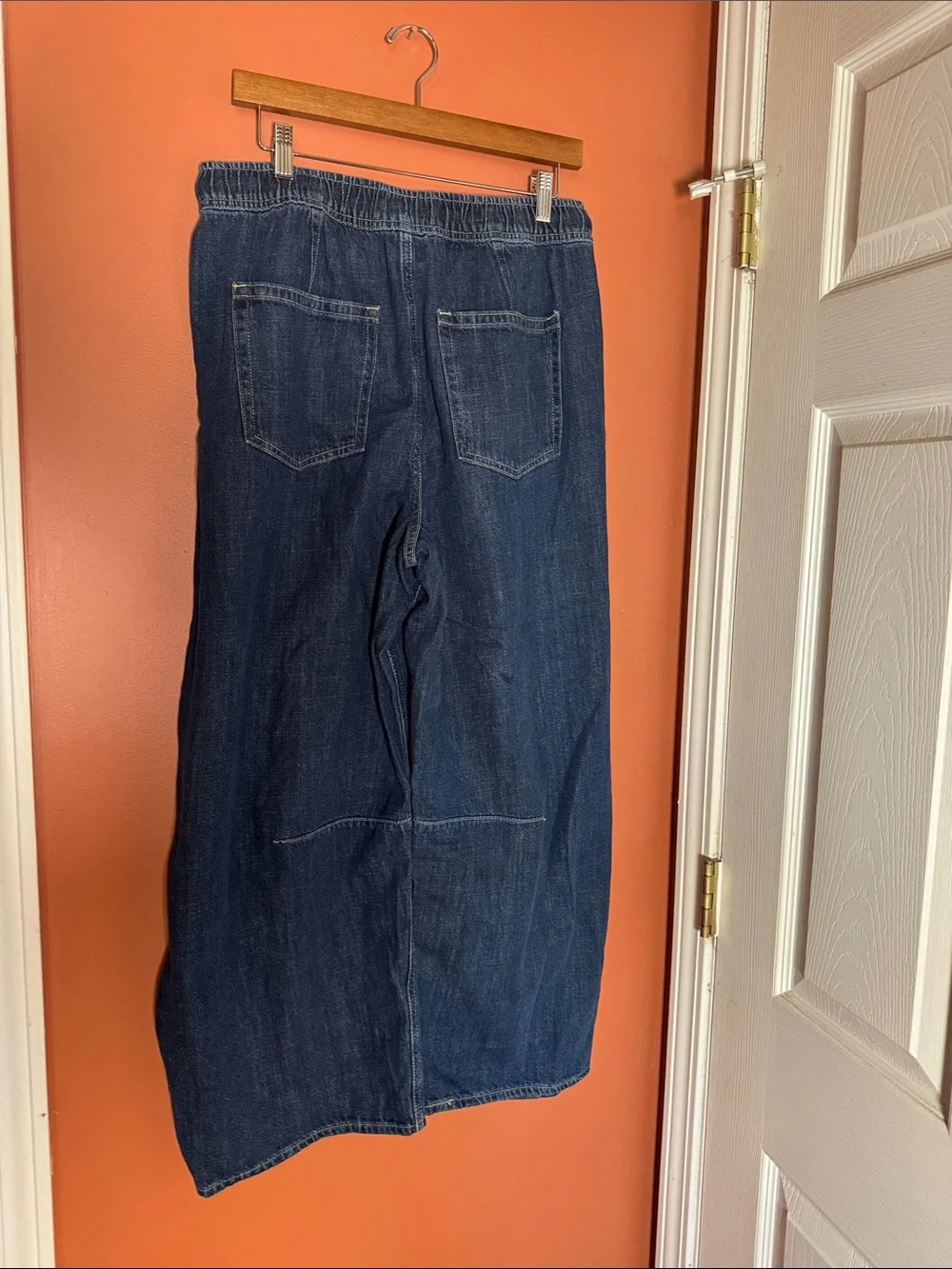 NWOT GAP soft denim barrel jeans - Picture 3 of 3